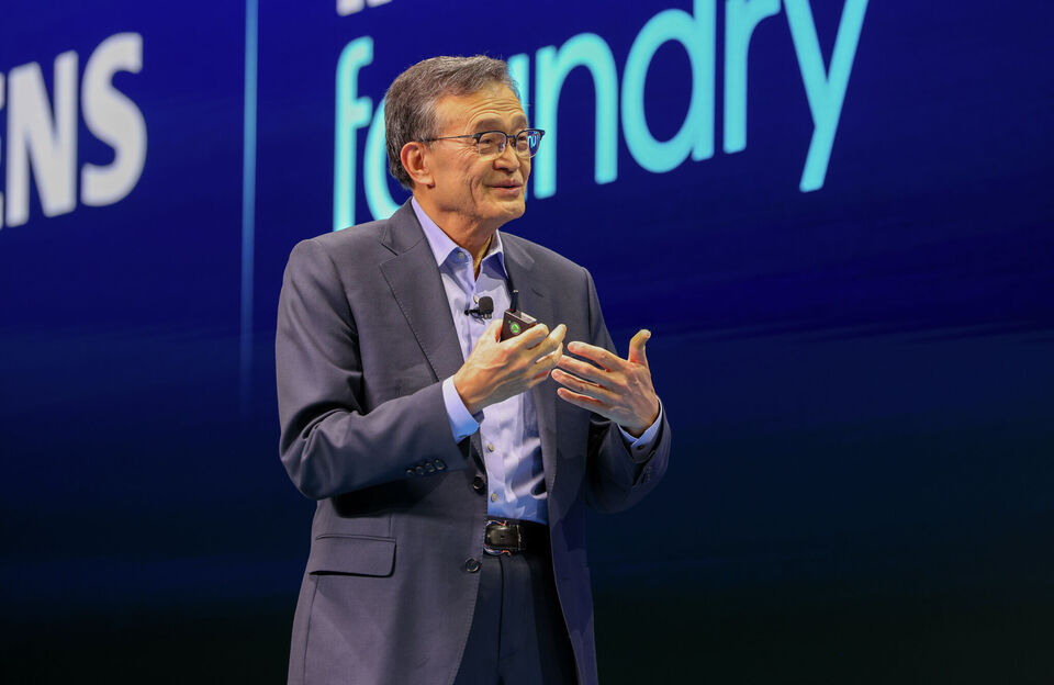 Turbulence for Intel’s CEO Amid Political Scrutiny and Company Overhaul